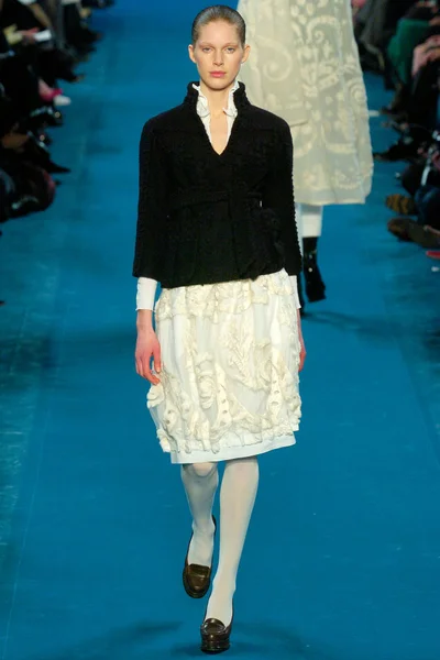 Look 24